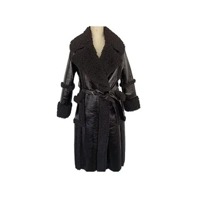 Skínandi gervi leður langfrakka Karen Millen